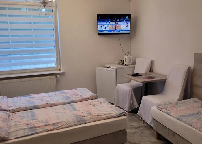 Izabela Centrum Blisko Morza I Parku アパート Dziwnów